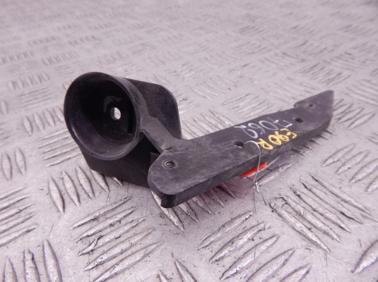 Кронштейн крепления крыла переднего правого BMW 3-series (E90/91/92) 51 11 7 058 448 Кронштейн крепления крыла переднего правого BMW 3-series (E90/91/92) 51 11 7 058 448