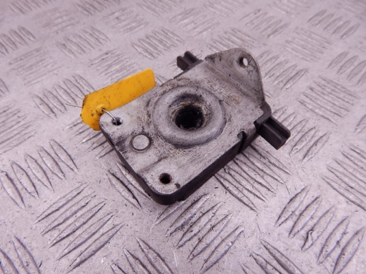 Замок капота BMW 5-series (E39) 51 23 8 203 859 Замок капота BMW 5-series (E39) 51 23 8 203 859