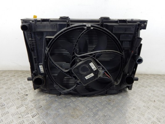 Кассета радиаторов BMW 5-series (F10/11) 17 11 7 645 650 Кассета радиаторов BMW 5-series (F10/11) 17 11 7 645 650