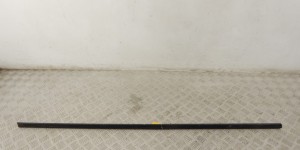 Молдинг двери передней правой BMW 3-series (E46) 8252378