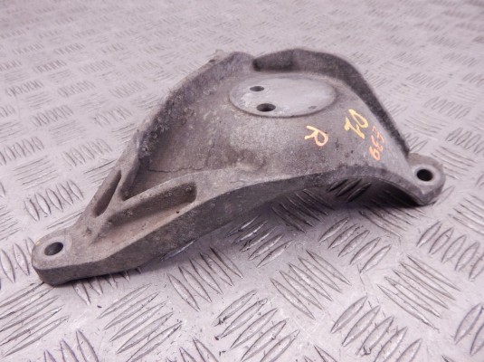 Кронштейн двигателя BMW 5-series (E39) 22 11 1 096 080