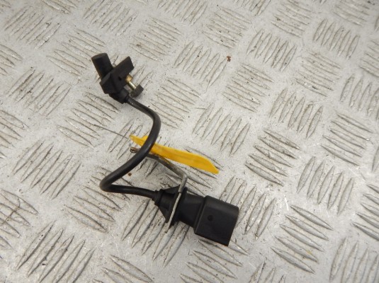 Датчик коленвала BMW 3-series (E46) 13 62 7 809 334 Датчик коленвала BMW 3-series (E46) 13 62 7 809 334