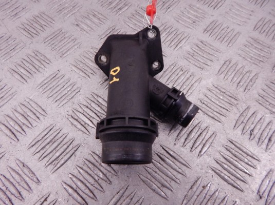 Фланец (тройник) системы охлаждения BMW 5-series (E39) 11 12 2 247 744