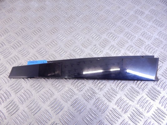 Молдинг двери передней правой BMW 5-series (E39) Молдинг двери передней правой BMW 5-series (E39)