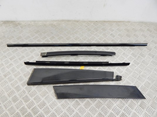 Молдинг двери задней правой BMW X5-series (E53) 51 34 8 257 704