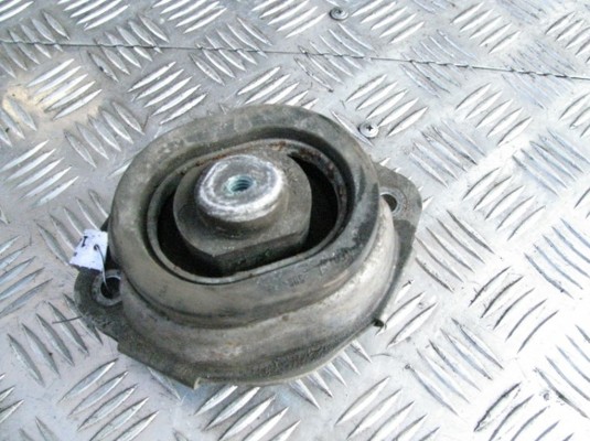 Подушка крепления двигателя BMW X5-series (E53) 22 11 6 758 430