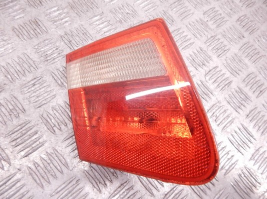Фонарь крышки багажника левый BMW 3-series (E46) 63 21 8 368 759