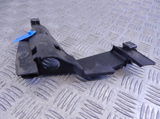 Крепление фары правой BMW 3-series (E46) 63 12 8 380 188