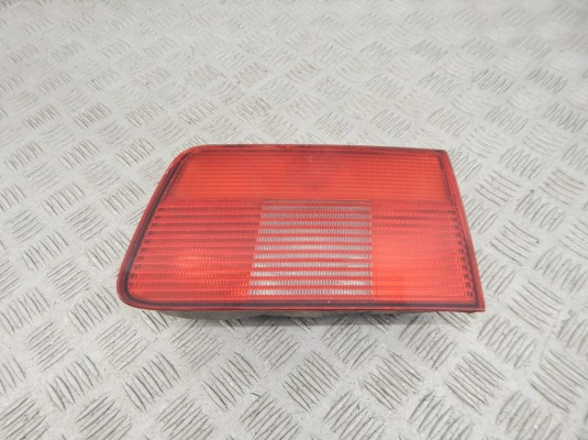 Фонарь крышки багажника правый BMW 5-series (E39)