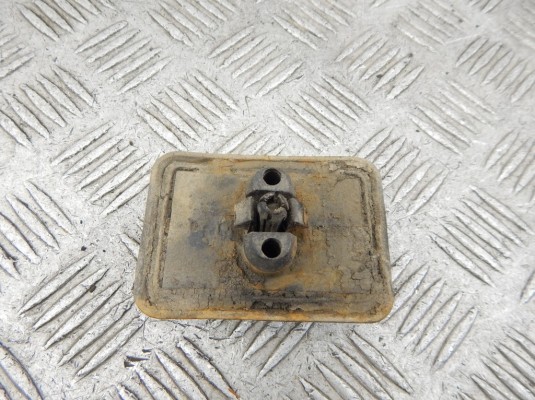 Опора под домкрат (поддомкратная подушка) BMW 5-series (E39) 51 71 7 001 650