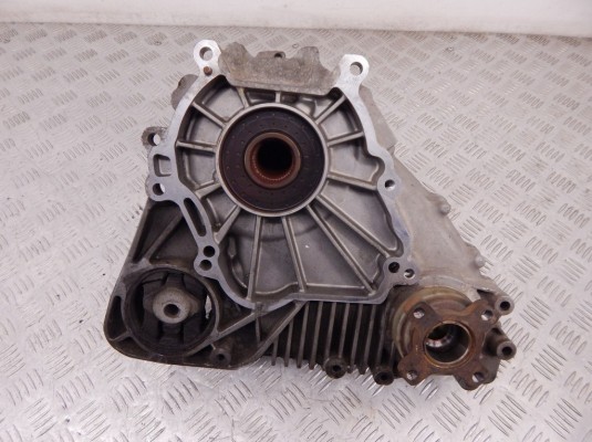 Раздаточная коробка BMW X3-series (E83) 27 10 7 555 293 Раздаточная коробка BMW X3-series (E83) 27 10 7 555 293