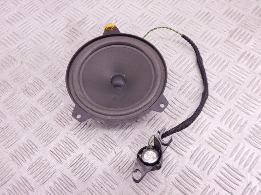 Динамик двери передней правой BMW 3-series (E46) 65 13 8 368 233