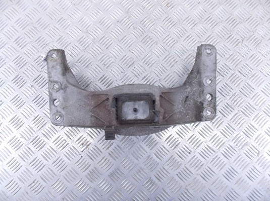 Кронштейн КПП BMW 3-series (E90/91/92) 22 31 6 761 106