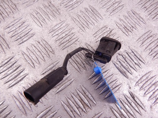 Форсунка омывателя BMW 5-series (E39) 61 66 8 361 039