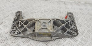Кронштейн КПП BMW 5-series (E60/61) 22 31 6 761 106