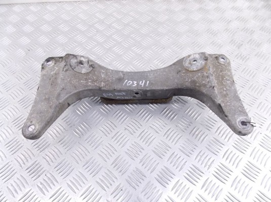 Кронштейн КПП BMW 5-series (E39) 22 31 6 751 583