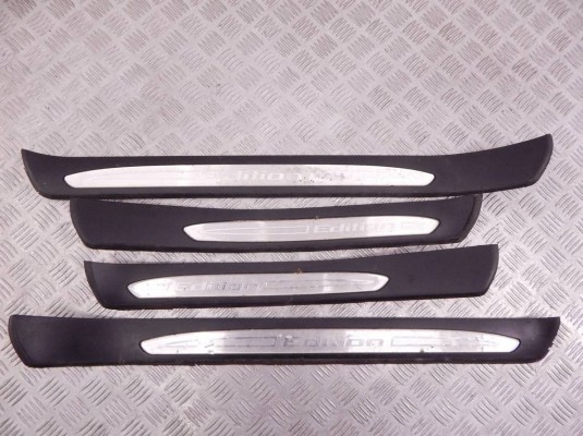 Накладка декоративная BMW 5-series (E60/61) 51 47 7 172 290