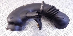Патрубок интеркулера BMW 5-series (E60/61) 13 71 7 803 843