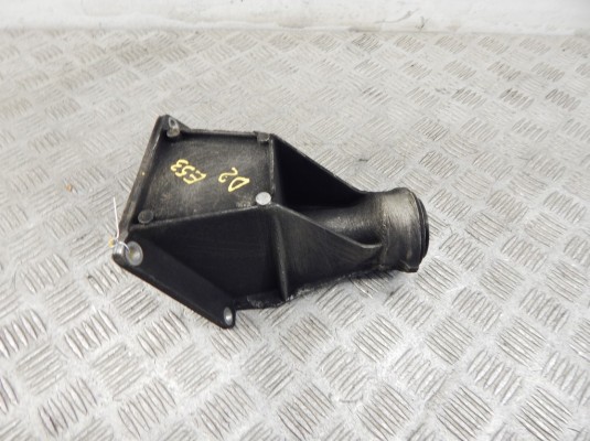 Кронштейн полуоси BMW X5-series (E53) 31 53 7 503 120 Кронштейн полуоси BMW X5-series (E53) 31 53 7 503 120