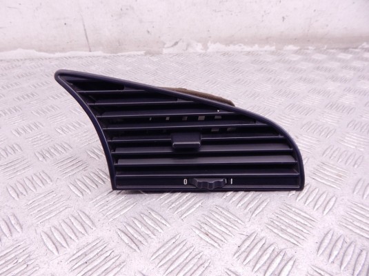 Дефлектор обдува салона BMW 3-series (E36) 64 22 1 387 011 Дефлектор обдува салона BMW 3-series (E36) 64 22 1 387 011