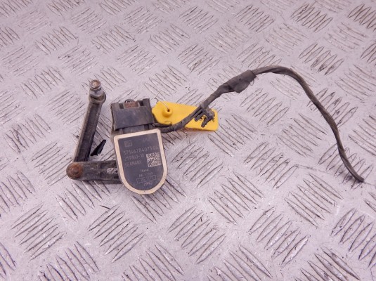 Датчик положения кузова BMW 7-series (F01/02) 37 14 6 784 075 Датчик положения кузова BMW 7-series (F01/02) 37 14 6 784 075