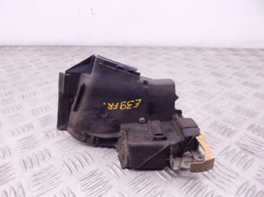 Замок двери передней правой BMW 5-series (E39) 51 21 8 235 104