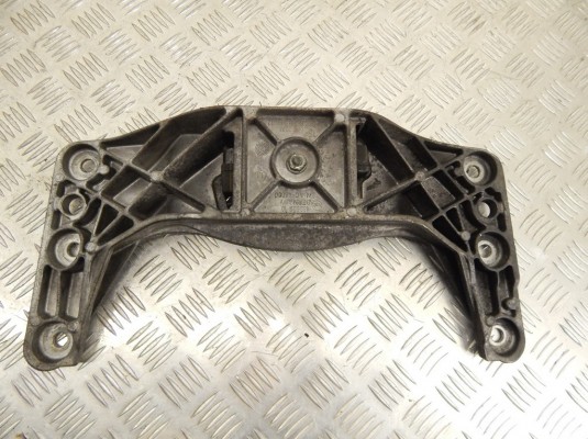 Кронштейн КПП BMW 5-series (E60/61) 22 31 6 761 106