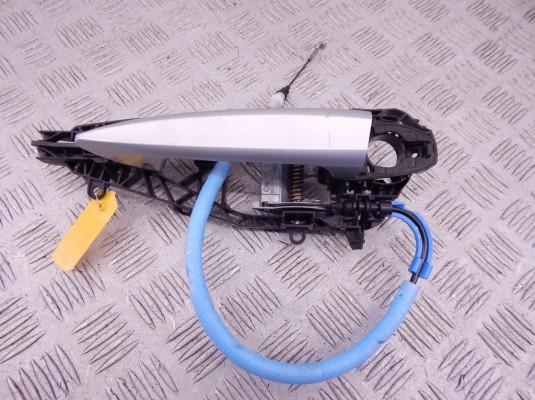 Ручка наружная передняя левая BMW 2-series (F45/46) 51 21 7 433 843