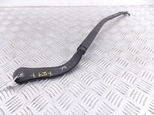 Щеткодержатель (поводок стеклоочистителя, дворник) BMW 3-series (E90/91/92) 61 61 7 171 641