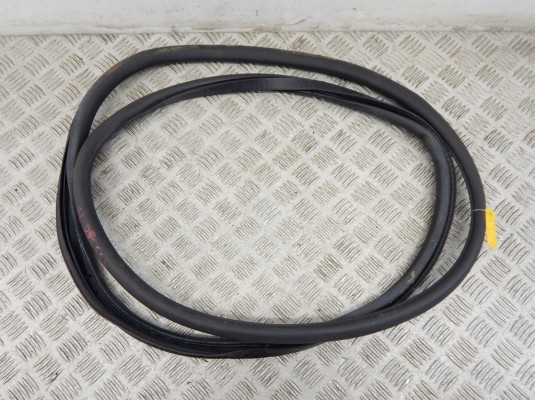 Уплотнитель BMW 7-series (F01/02) 7 177 999