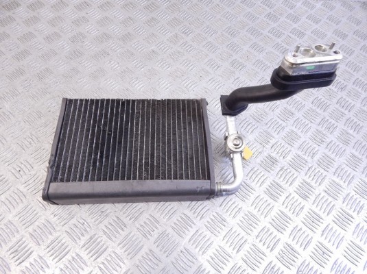 Испаритель кондиционера BMW X5-series (E53) 64 11 8 385 560