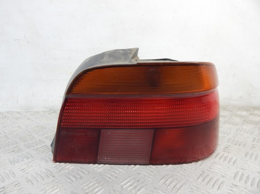 Фонарь задний правый BMW 5-series (E39) 8358032