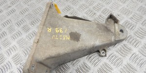 Кронштейн двигателя BMW 5-series (E39) 22 11 1 092 974 Кронштейн двигателя BMW 5-series (E39) 22 11 1 092 974