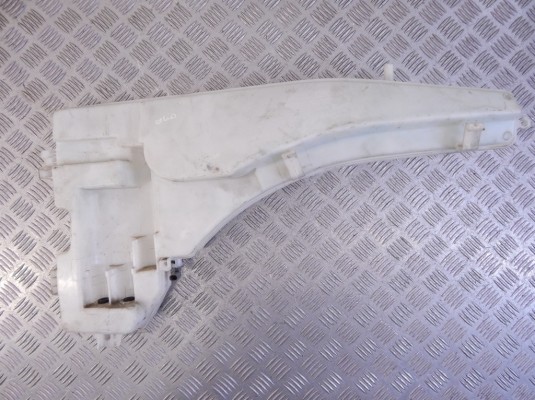 Бачок омывателя BMW X5-series (E70) 61 67 7 161 476