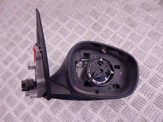 Зеркало наружное правое BMW 3-series (E90/91/92) 51 16 7 268 264 Зеркало наружное правое BMW 3-series (E90/91/92) 51 16 7 268 264