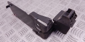 Передняя панель крепления облицовки (телевизор) BMW 3-series (E90/91/92) 51 64 7 117 811