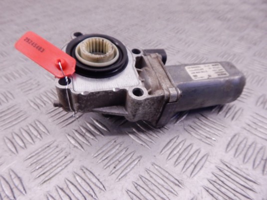 Электромотор раздаточной коробки BMW X5-series (E53) 27 10 7 528 559