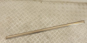 Молдинг двери передней правой BMW 5-series (E39) 51 22 7 004 030