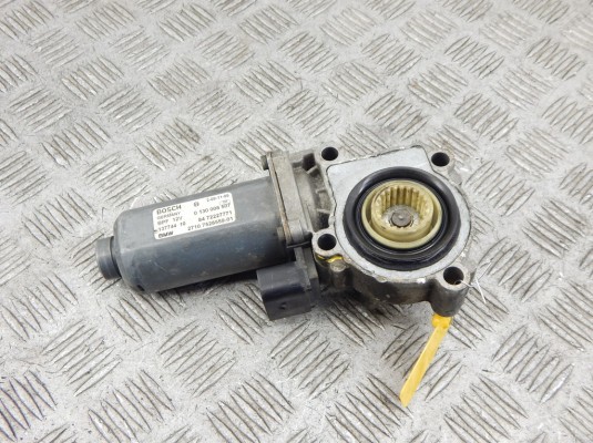 Электромотор раздаточной коробки BMW X5-series (E53) 27 10 7 528 559