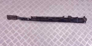 Кронштейн крепления порога BMW 7-series (F01/02) 51 77 7 187 104 Кронштейн крепления порога BMW 7-series (F01/02) 51 77 7 187 104