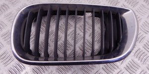 Решетка радиатора BMW 3-series (E46) 51 13 7 042 961