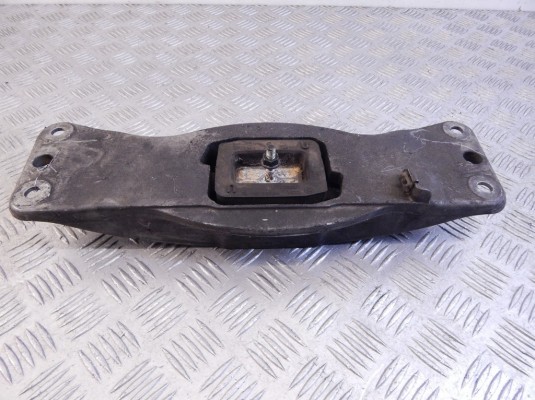 Кронштейн КПП BMW 5-series (E60/61) 22 31 6 769 634