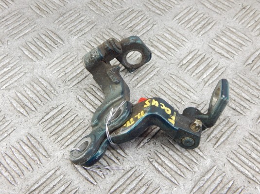 Петля двери передней правой FORD FOCUS I (1998-2004) XS4AA22800AB Петля двери передней правой FORD FOCUS I (1998-2004) XS4AA22800AB