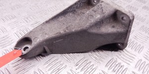 Кронштейн двигателя BMW 1-series (E87) 22 11 6 760 310