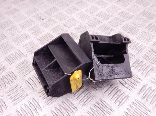 Кронштейн радиатора BMW 6-series (E63/E64) 17 11 7 542 517 Кронштейн радиатора BMW 6-series (E63/E64) 17 11 7 542 517