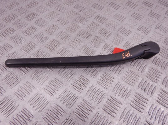 Щеткодержатель задний BMW 3-series (E46) 61 62 8 220 830 Щеткодержатель задний BMW 3-series (E46) 61 62 8 220 830