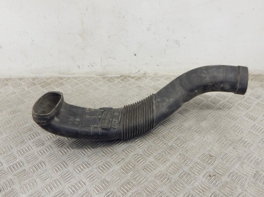 Патрубок воздушного фильтра BMW X5-series (E70) 13 71 7 577 447