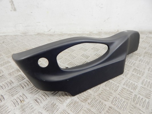 Накладка боковая на сиденье BMW X5-series (E53) 52 10 8 261 343
