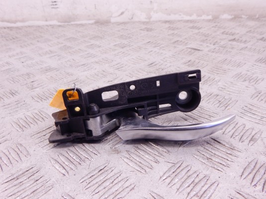 Ручка внутренняя передняя левая BMW 7-series (F01/02) 51 21 9 116 341 Ручка внутренняя передняя левая BMW 7-series (F01/02) 51 21 9 116 341