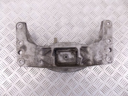 Кронштейн КПП BMW 5-series (E60/61) 22 31 6 761 106